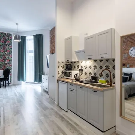 18 Manufaktura Centrum Miasta Legionow 18 Parking Na Terenie Διαμέρισμα