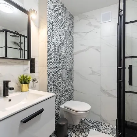 18 Manufaktura Centrum Miasta Legionow 18 Parking Na Terenie Apartment