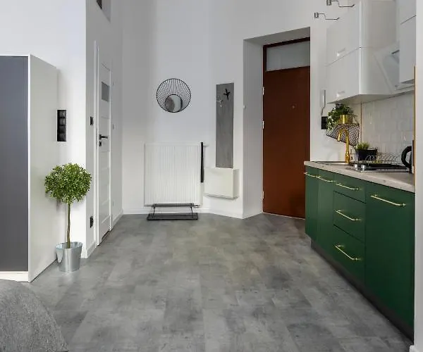 Bast 18 Manufaktura Centrum Miasta Legionow 18 Parking Na Terenie Apartment