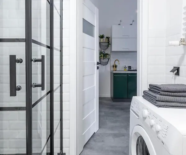 Bast 18 Manufaktura Centrum Miasta Legionow 18 Parking Na Terenie Lägenhet