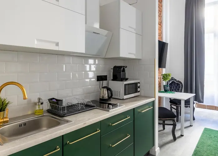 Bast 18 Manufaktura Centrum Miasta Legionow 18 Parking Na Terenie Apartment