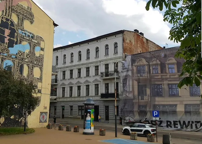 Bast 18 Manufaktura Centrum Miasta Legionow 18 Parking Na Terenie Lägenhet