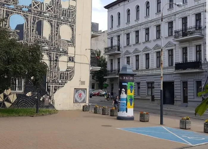 Bast 18 Manufaktura Centrum Miasta Legionow 18 Parking Na Terenie Lägenhet Łódź