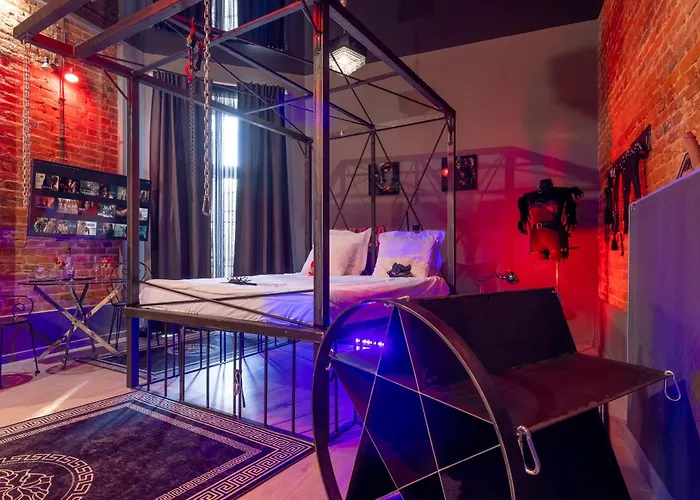 Bast 18 Manufaktura Centrum Miasta Legionow 18 Parking Na Terenie * Łódź