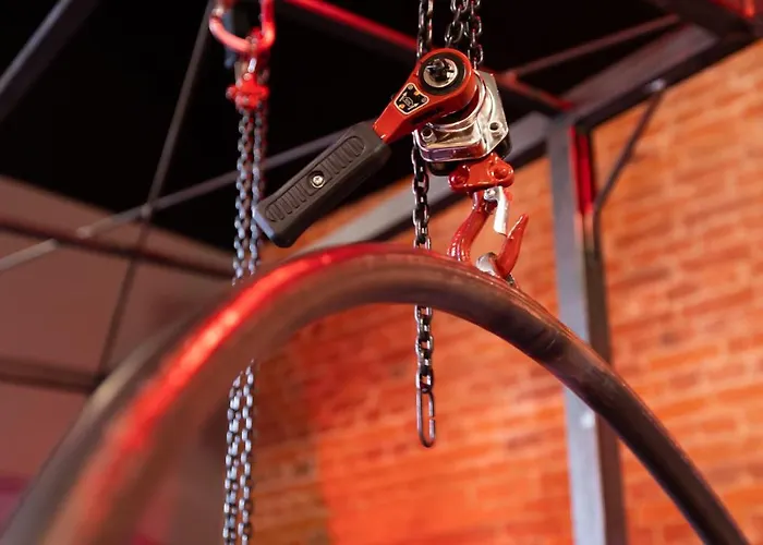 Bast 18 Manufaktura Centrum Miasta Legionow 18 Parking Na Terenie *